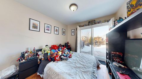 Photo 21 at 52 Montcalm Avenue, Belgravia, Toronto