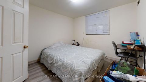 Photo 26 at 52 Montcalm Avenue, Belgravia, Toronto