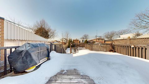 Photo 32 at 52 Montcalm Avenue, Belgravia, Toronto