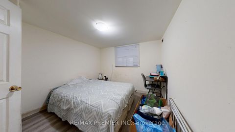 Photo 38 at 52 Montcalm Avenue, Belgravia, Toronto