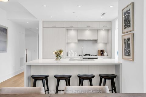 Photo 10 at 610 - 455 Wellington Street W, Waterfront Communities C1, Toronto