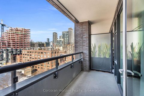 Photo 32 at 610 - 455 Wellington Street W, Waterfront Communities C1, Toronto