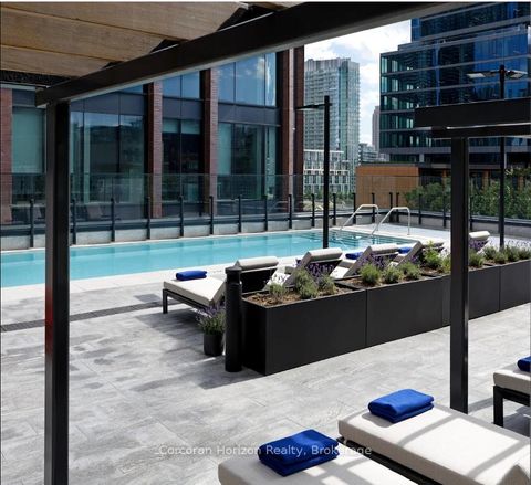 Photo 34 at 610 - 455 Wellington Street W, Waterfront Communities C1, Toronto