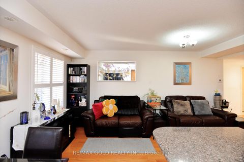 Photo 9 at 26 - 671 Warden Avenue, Birchmount, Toronto