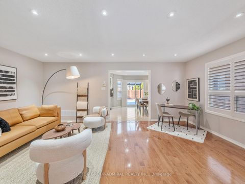 Photo 4 at 76 Orion Avenue, Vellore Village, Vaughan