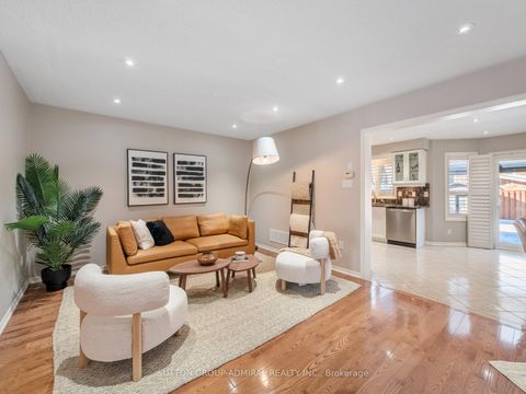 Photo 5 at 76 Orion Avenue, Vellore Village, Vaughan