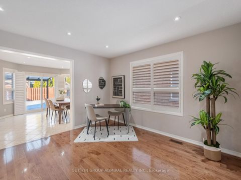 Photo 7 at 76 Orion Avenue, Vellore Village, Vaughan