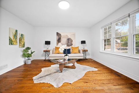 Photo 10 at 118 Anndale Drive, Willowdale East, Toronto