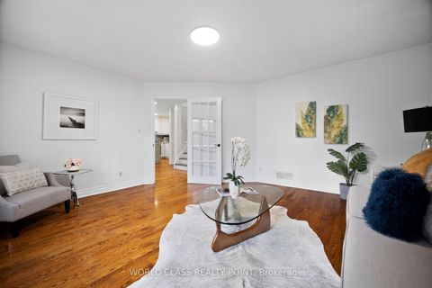 Photo 11 at 118 Anndale Drive, Willowdale East, Toronto