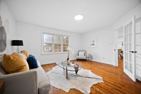 Photo 12 at 118 Anndale Drive, Willowdale East, Toronto