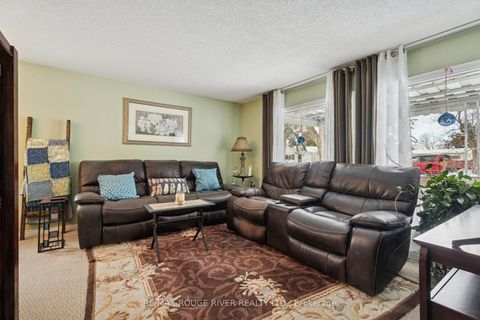 Photo 7 at 35 Hawthorne Drive, Rural Innisfil, Innisfil