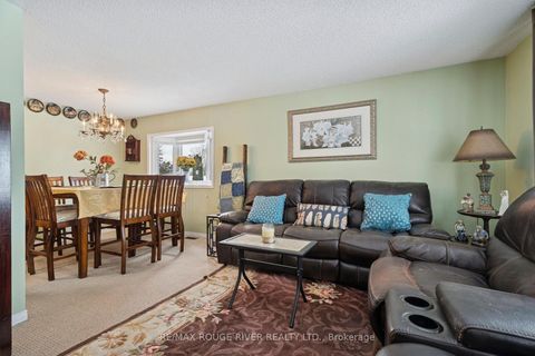 Photo 8 at 35 Hawthorne Drive, Rural Innisfil, Innisfil