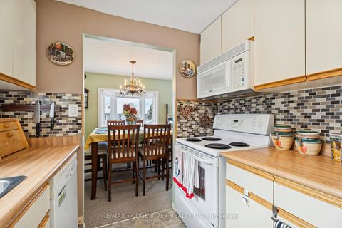 Photo 14 at 35 Hawthorne Drive, Rural Innisfil, Innisfil