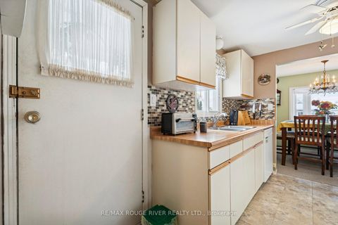 Photo 17 at 35 Hawthorne Drive, Rural Innisfil, Innisfil