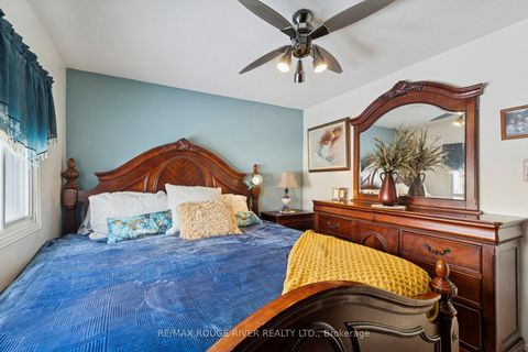 Photo 21 at 35 Hawthorne Drive, Rural Innisfil, Innisfil