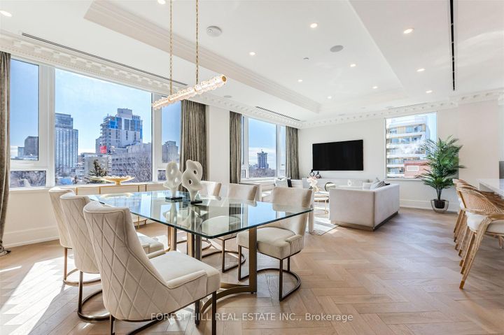 Photo 2 at 602 - 128 Hazelton Avenue, Annex, Toronto