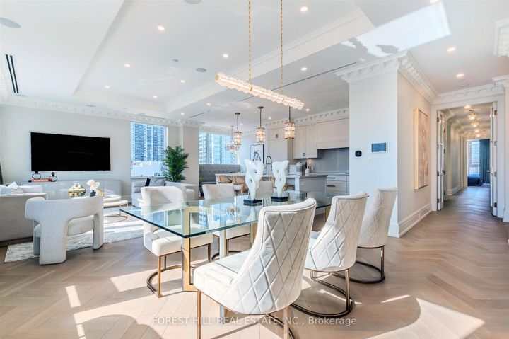 Photo 6 at 602 - 128 Hazelton Avenue, Annex, Toronto