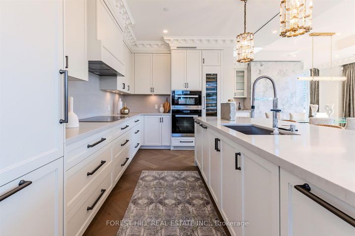 Photo 10 at 602 - 128 Hazelton Avenue, Annex, Toronto