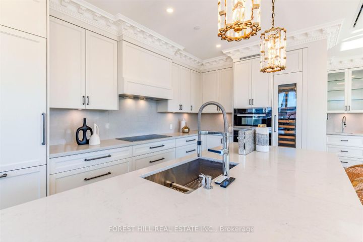 Photo 14 at 602 - 128 Hazelton Avenue, Annex, Toronto