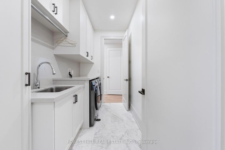 Photo 27 at 602 - 128 Hazelton Avenue, Annex, Toronto