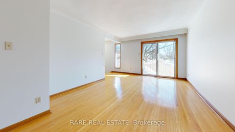 Photo 5 at 87 Pindar Crescent, Pleasant View, Toronto