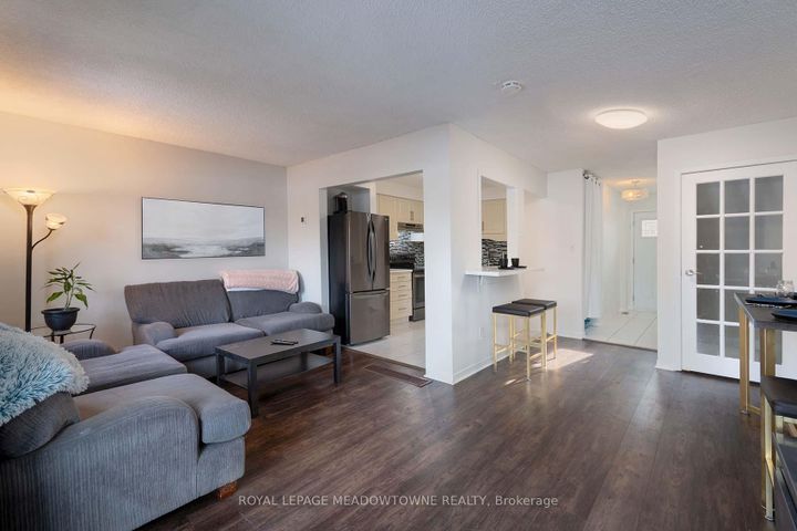 Photo 8 at 32 - 2075 Asta Drive S, Cooksville, Mississauga