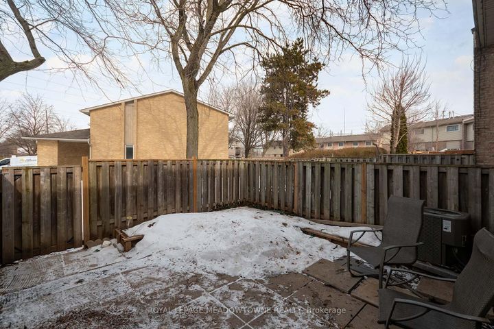 Photo 37 at 32 - 2075 Asta Drive S, Cooksville, Mississauga