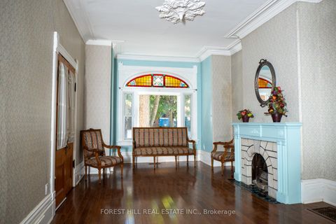 Photo 3 at 267 Seaton Street, Moss Park, Toronto