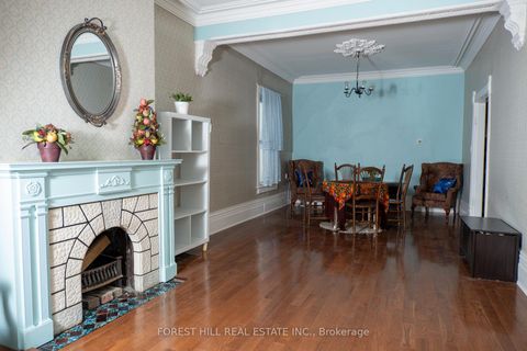 Photo 6 at 267 Seaton Street, Moss Park, Toronto