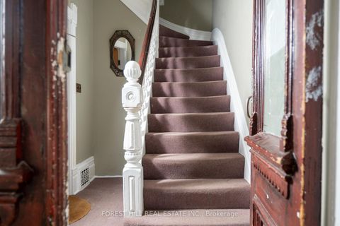 Photo 8 at 267 Seaton Street, Moss Park, Toronto