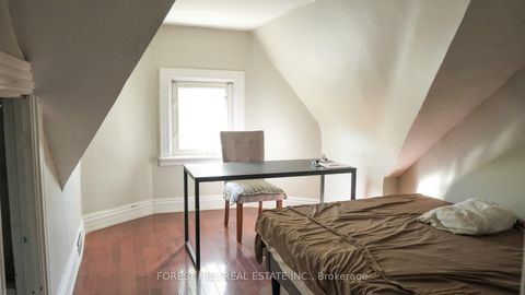 Photo 11 at 267 Seaton Street, Moss Park, Toronto