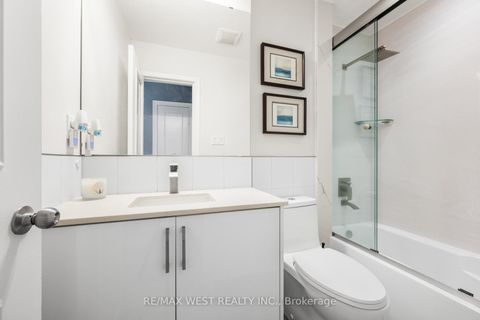 Photo 7 at 25 Proudbank Millway, Windfields, Toronto