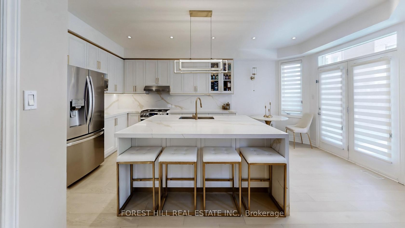 101 Ravine Edge Drive, Jefferson, Richmond Hill photo number 2