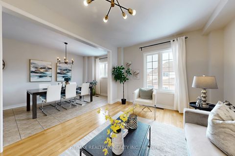 Photo 4 at 84 - 15 Old Colony Road, Oak Ridges Lake Wilcox, Richmond Hill