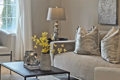 Photo 6 at 84 - 15 Old Colony Road, Oak Ridges Lake Wilcox, Richmond Hill