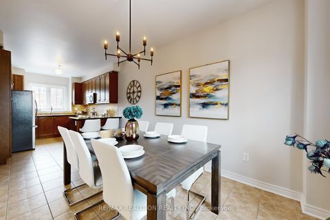 Photo 7 at 84 - 15 Old Colony Road, Oak Ridges Lake Wilcox, Richmond Hill