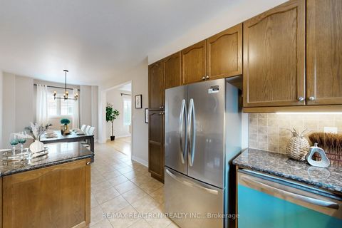 Photo 12 at 84 - 15 Old Colony Road, Oak Ridges Lake Wilcox, Richmond Hill