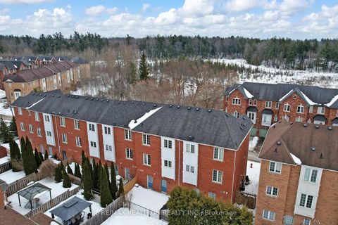 Photo 33 at 84 - 15 Old Colony Road, Oak Ridges Lake Wilcox, Richmond Hill