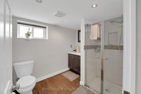 Photo 18 at 151 Richmond Street, Mill Pond, Richmond Hill