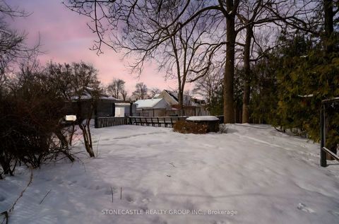 Photo 21 at 151 Richmond Street, Mill Pond, Richmond Hill