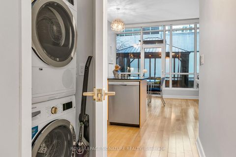 Photo 24 at G25 - 350 Wellington Street W, Waterfront Communities C1, Toronto