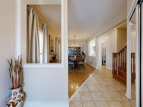 Photo 4 at 29 Monterey Road, Sonoma Heights, Vaughan