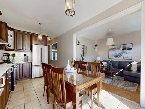 Photo 15 at 29 Monterey Road, Sonoma Heights, Vaughan