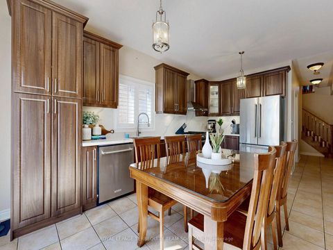 Photo 16 at 29 Monterey Road, Sonoma Heights, Vaughan