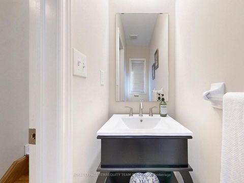 Photo 17 at 29 Monterey Road, Sonoma Heights, Vaughan