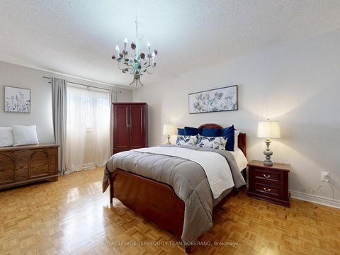 Photo 24 at 29 Monterey Road, Sonoma Heights, Vaughan