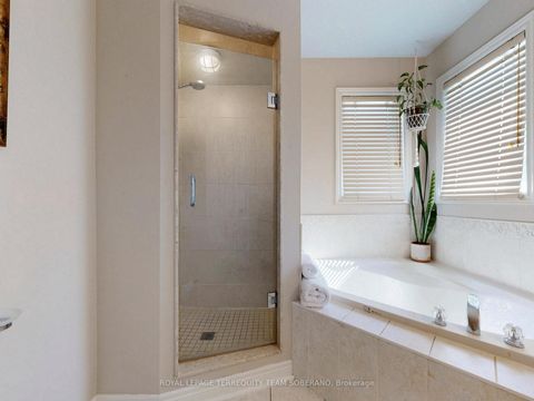 Photo 28 at 29 Monterey Road, Sonoma Heights, Vaughan