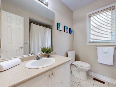 Photo 33 at 29 Monterey Road, Sonoma Heights, Vaughan