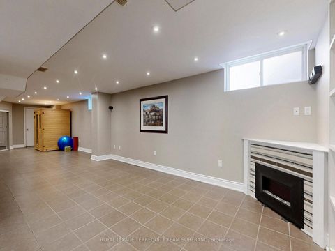 Photo 37 at 29 Monterey Road, Sonoma Heights, Vaughan