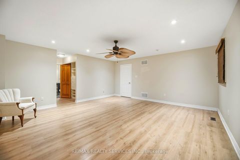 Photo 21 at 514 Grove Street E, Grove East, Barrie